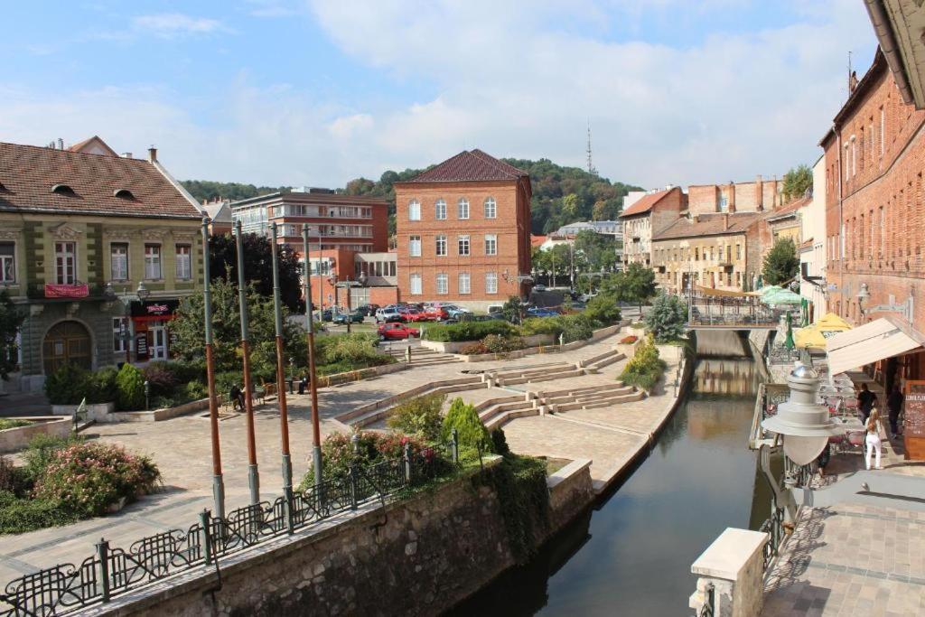 Smart Business Apartman Miskolc Bagian luar foto